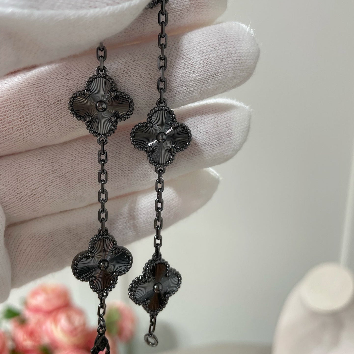 [Eternal Jewelry]CLOVER 5 MOTIF BLACK BRACELET