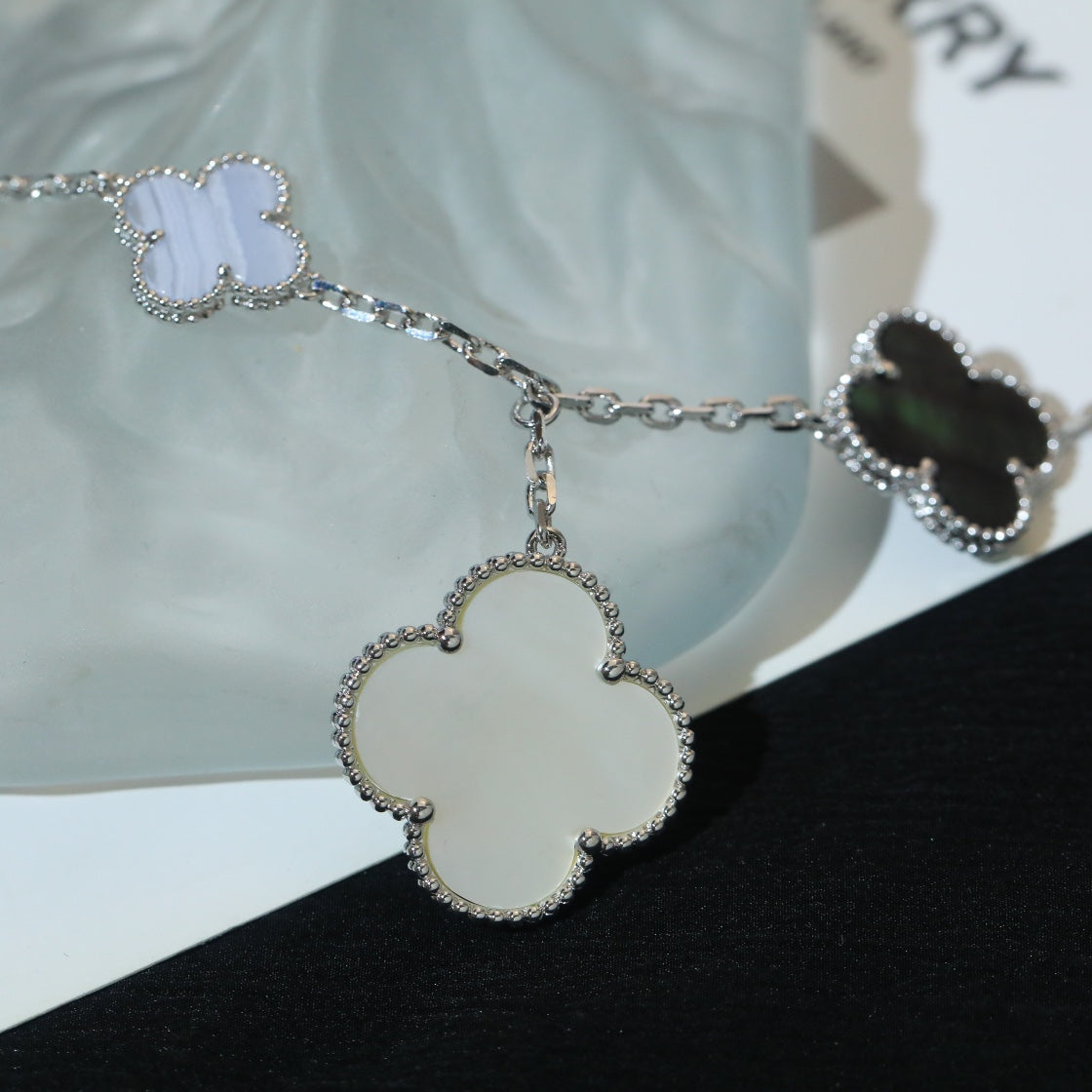 [Eternal Jewelry]CLOVER BRACELET 5 MOTIFS MOP CHALCEDONY SILVER