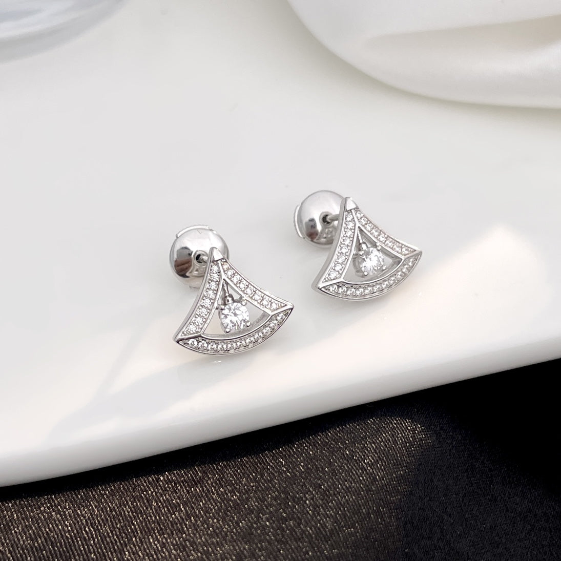 [Eternal Jewelry]DREAM MINI DIAMOND STUD EARRINGS