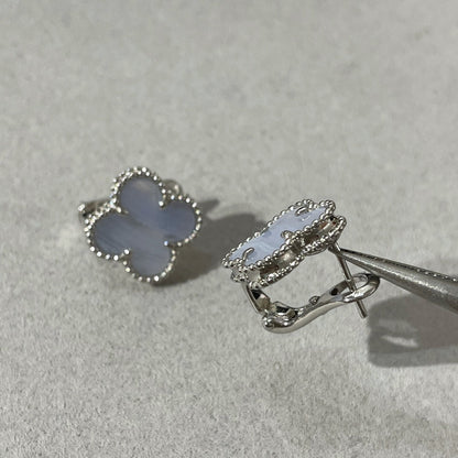 [Eternal Jewelry]CLOVER CHALCEDONY SILVER STUD EARRINGS