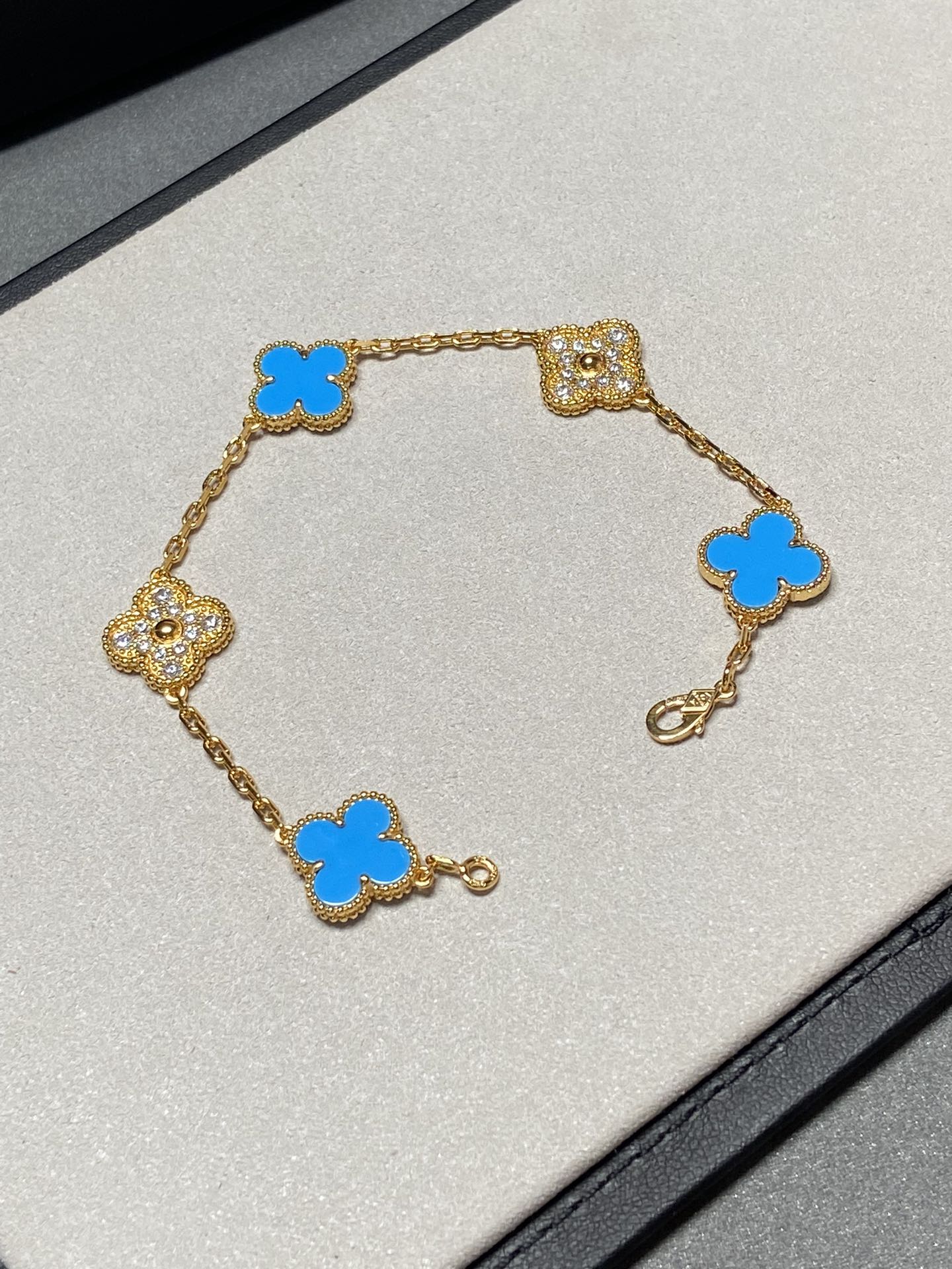 [Eternal Jewelry]CLOVER 5 MOTIF BLUE CHALCEDONY DIAMOND GOLD BRACELET