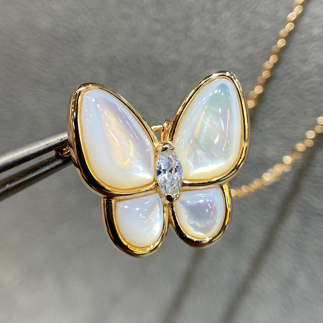 [Eternal Jewelry]BUTTERFLY MOP DIAMOND NECKLACE