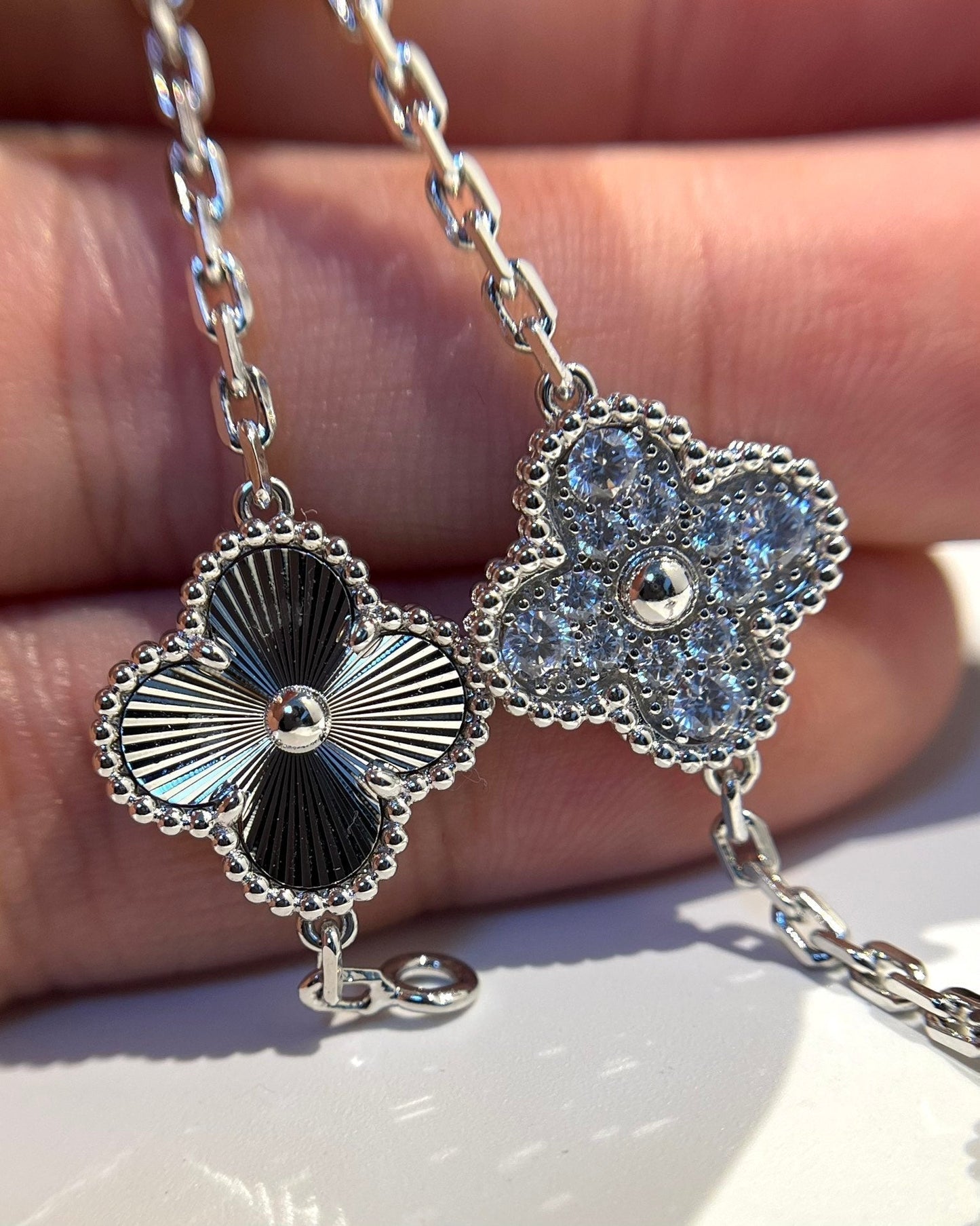 [Eternal Jewelry] CLOVER 5 MOTIF LASER BRACELET COLLECTION