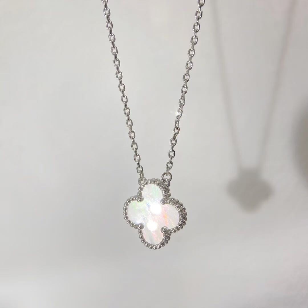 [Eternal Jewelry]CLOVER MINI 15MM WHITE MOTHER-OF-PEARL NECKLACE