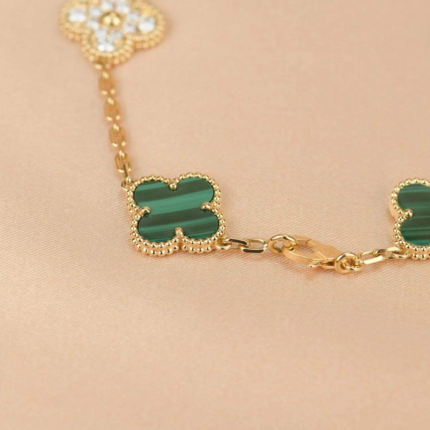 [Eternal Jewelry] CLOVER 5 MOTIF MALACHITE BRACELET COLLECTION