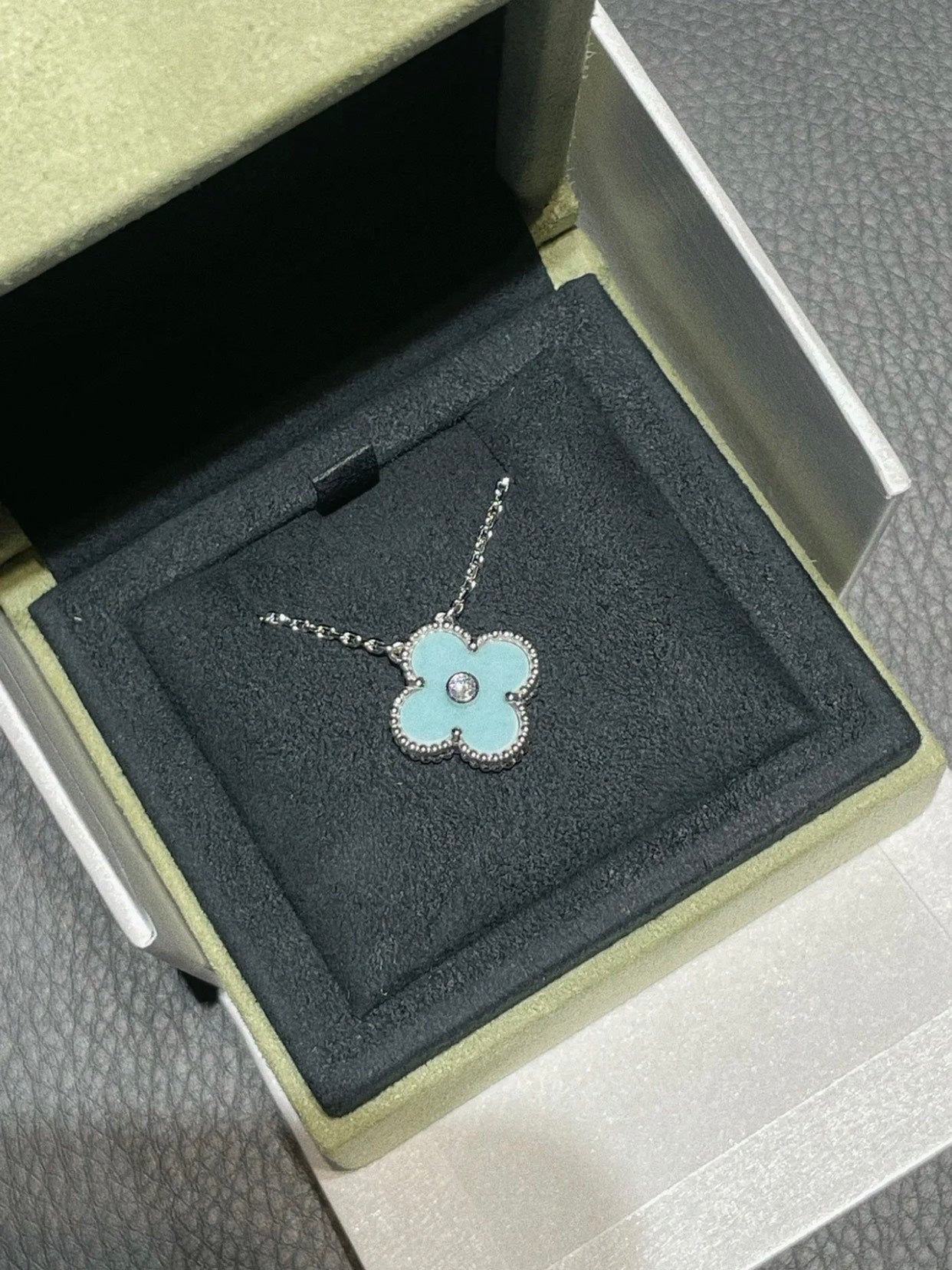 [Eternal Jewelry]CLOVER 1 DIAMOND LIGHT BLUE SILVER NECKLACE