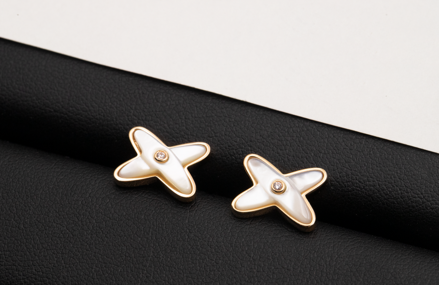 [Eternal Jewelry]JEUX DE WHITE MOP ROSE GOLD DIAMOND EARRINGS