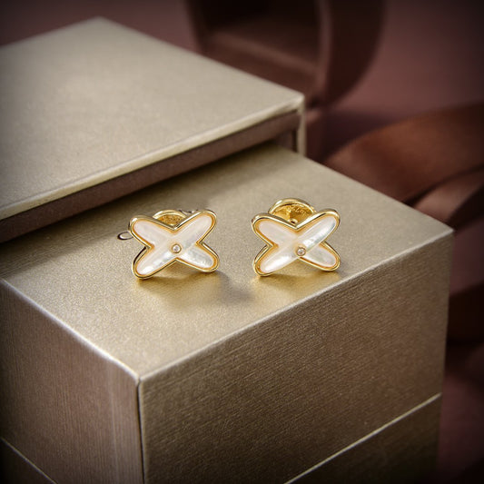 [Eternal Jewelry]JEUX DE WHITE MOP GOLD DIAMOND EARRINGS